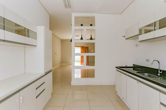 Cozinha de casa à venda com 3 quartos, 280m² em Cursino, São Paulo