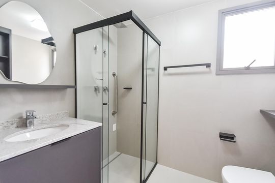 Banheiro de kitnet/studio à venda com 1 quarto, 53m² em Vila Mariana, São Paulo
