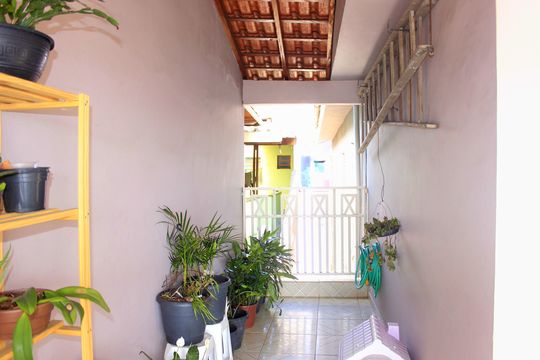 Varanda (casa 1) de casa à venda com 5 quartos, 150m² em Jardim Cocaia, Guarulhos