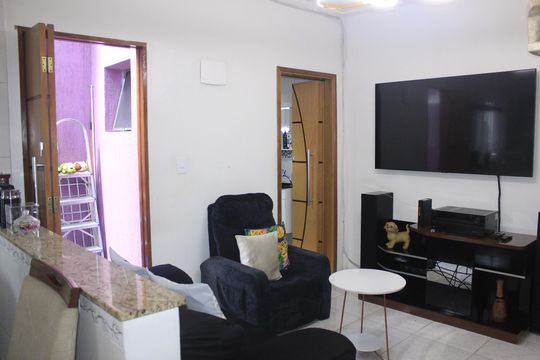 Sala com cozinha (casa 2) de casa à venda com 5 quartos, 150m² em Jardim Cocaia, Guarulhos