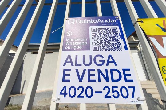 PLACA INSTALADA NA FACHADA de casa para alugar com 2 quartos, 220m² em Jardim Novo Campos Eliseos, Campinas