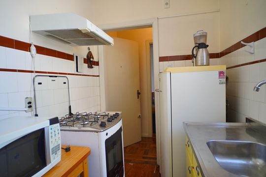 Cozinha de apartamento à venda com 1 quarto, 43m² em Centro Histórico, Porto Alegre