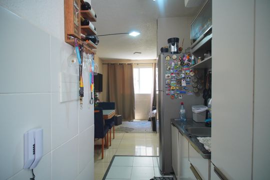 Cozinha de apartamento à venda com 2 quartos, 43m² em Santos Dumont, São Leopoldo