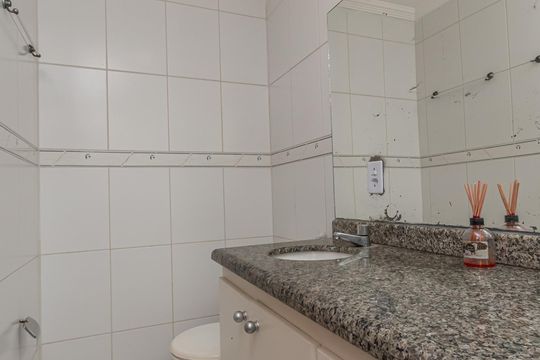 Banheiro da Suíte de apartamento para alugar com 3 quartos, 85m² em Jardim Sao Carlos, Sumaré