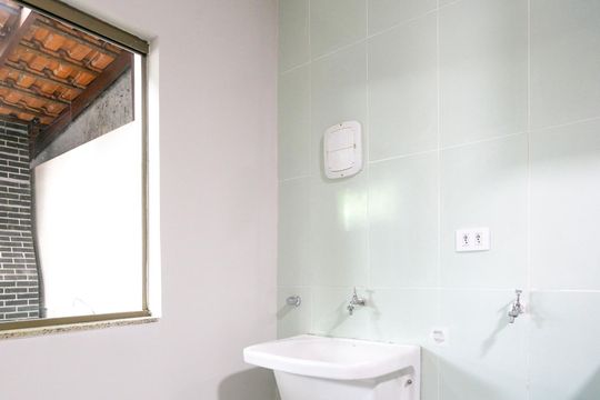 Área de serviço de casa para alugar com 2 quartos, 75m² em Vila Santa Isabel, São Paulo