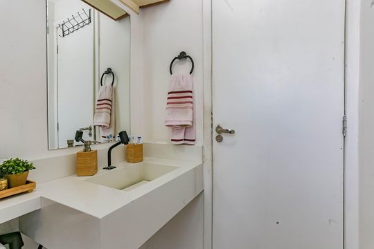 Banheiro de apartamento à venda com 2 quartos, 42m² em Jardim São Savério, São Paulo