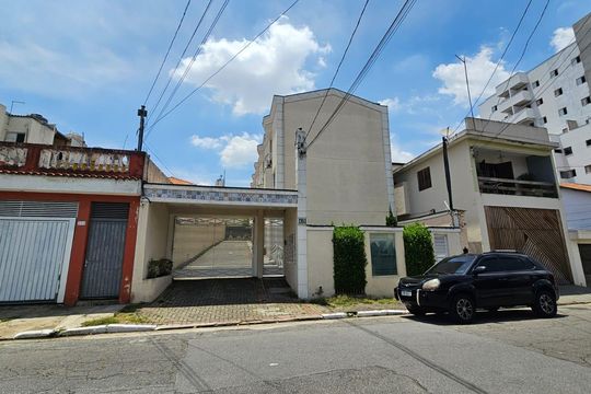Fachada de casa de condomínio à venda com 3 quartos, 111m² em Chácara Seis de Outubro, São Paulo
