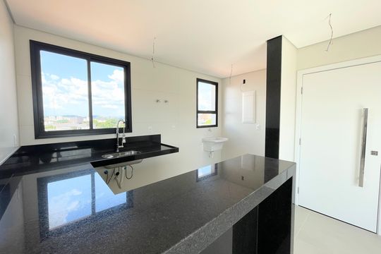 Cozinha de apartamento à venda com 4 quartos, 144m² em Planalto, Belo Horizonte