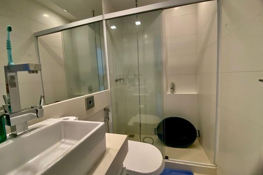 BANHEIRO de apartamento para alugar com 5 quartos, 267m² em Lagoa, Rio de Janeiro