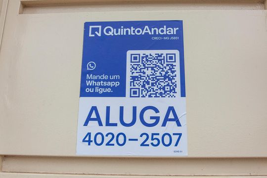 Plaquinha de casa para alugar com 3 quartos, 350m² em Planalto, Uberlândia