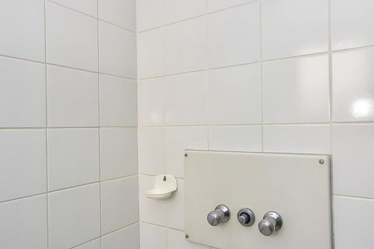 Chuveiro do banheiro da Suíte 3 de apartamento para alugar com 3 quartos, 176m² em Vila Andrade, São Paulo