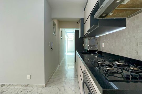 Cozinha de apartamento à venda com 2 quartos, 120m² em Vila Anglo Brasileira, São Paulo