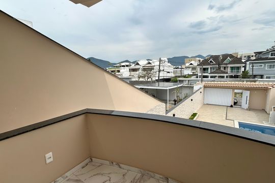 Varanda de casa de condomínio para alugar com 5 quartos, 300m² em Recreio dos Bandeirantes, Rio de Janeiro