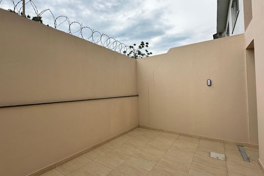 Quintal de casa de condomínio para alugar com 5 quartos, 300m² em Recreio dos Bandeirantes, Rio de Janeiro
