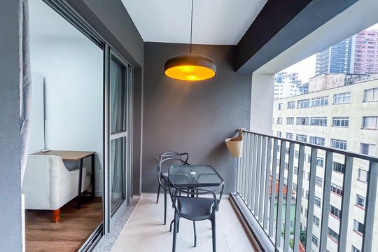 Varanda de kitnet/studio para alugar com 1 quarto, 31m² em Cerqueira César, São Paulo