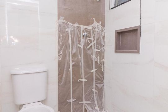 Banheiro de apartamento à venda com 2 quartos, 38m² em Vila Marieta, São Paulo