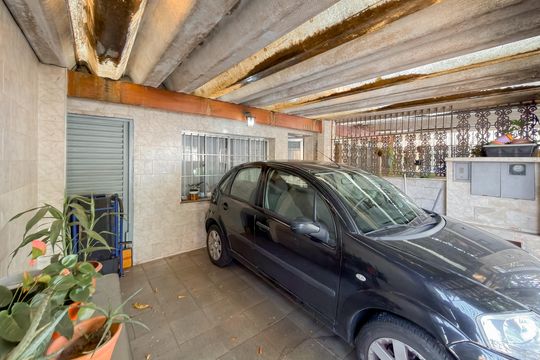 Garagem de casa à venda com 2 quartos, 95m² em Ipiranga, São Paulo