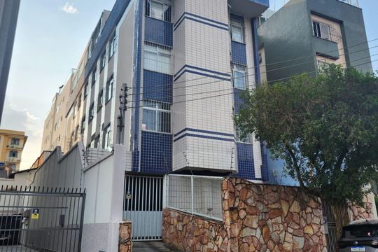 Apartamento à venda com 3 quartos, 150m² em Carlos Prates, Belo Horizonte