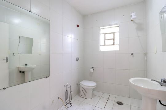 Banheiro de casa à venda com 3 quartos, 125m² em Itaim Bibi, São Paulo