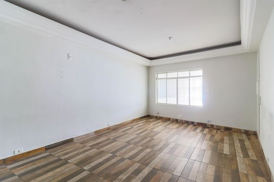 Sala de casa à venda com 3 quartos, 125m² em Itaim Bibi, São Paulo
