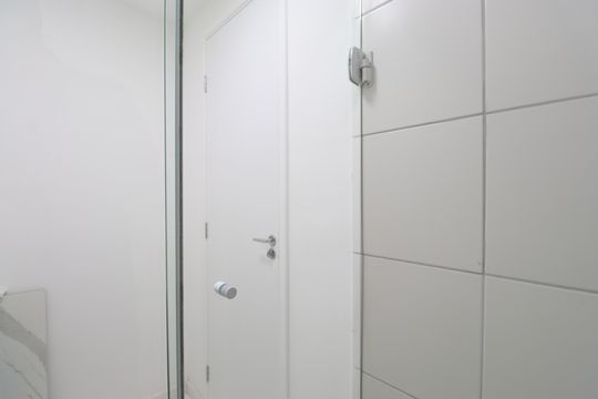 Banheiro de apartamento para alugar com 2 quartos, 39m² em Água Branca, São Paulo