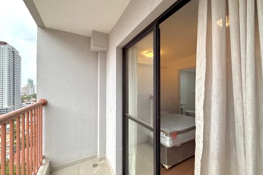 Sacada de kitnet/studio para alugar com 0 quarto, 27m² em Jardim das Acacias, São Paulo