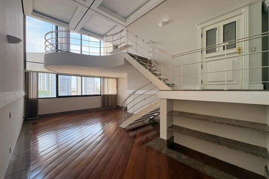 Apartamento à venda com 3 quartos, 290m² em Vila Bastos, Santo André