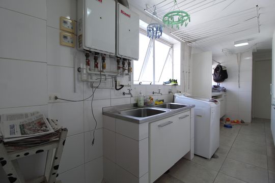 Área de Serviço de apartamento à venda com 4 quartos, 227m² em Itaim Bibi, São Paulo