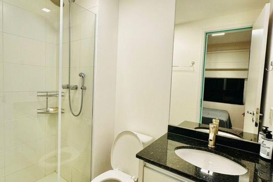 Banheiro de kitnet/studio à venda com 1 quarto, 25m² em Mirandópolis, São Paulo