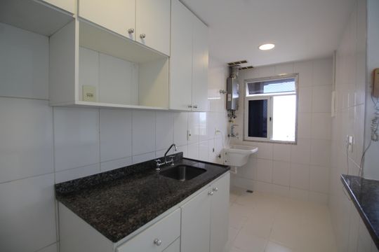 Cozinha de apartamento para alugar com 3 quartos, 60m² em Recreio dos Bandeirantes, Rio de Janeiro