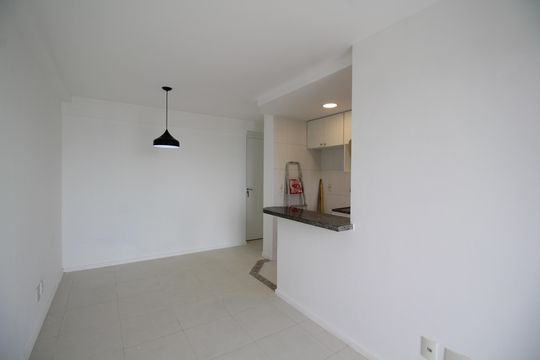 Sala de apartamento para alugar com 3 quartos, 60m² em Recreio dos Bandeirantes, Rio de Janeiro
