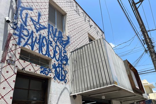 Fachada de casa para alugar com 3 quartos, 150m² em Vila Anastácio, São Paulo