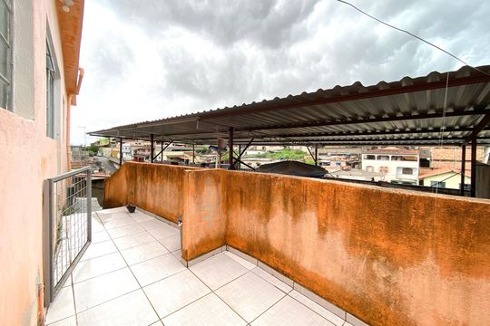 Varanda de kitnet/studio para alugar com 1 quarto, 25m² em Ana Lúcia, Belo Horizonte