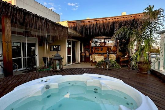 Apartamento para alugar com 2 quartos, 185m² em Campeche, Florianópolis