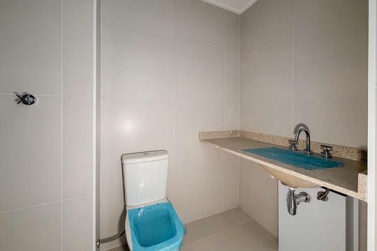Banheiro de kitnet/studio à venda com 1 quarto, 21m² em Paraíso, São Paulo