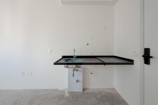 Cozinha de kitnet/studio à venda com 1 quarto, 21m² em Paraíso, São Paulo