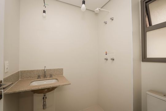 Banheiro da Suite de kitnet/studio para alugar com 1 quarto, 40m² em Jardim Paulista, São Paulo