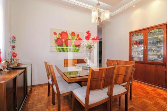 Apartamento à venda com 3 quartos, 110m² em Santa Efigênia, Belo Horizonte