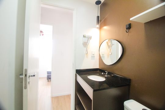 Banheiro  de apartamento à venda com 2 quartos, 34m² em Brás, São Paulo
