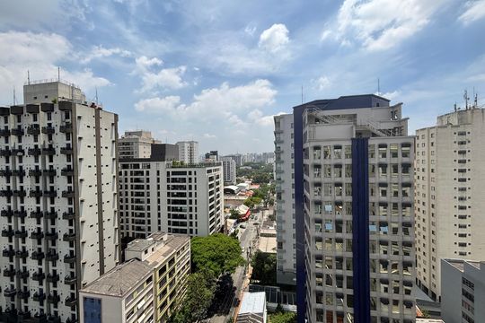 Vista de kitnet/studio para alugar com 1 quarto, 45m² em Indianópolis, São Paulo