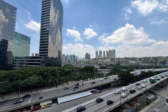 Vista de apartamento à venda com 2 quartos, 42m² em Vila Olímpia, São Paulo