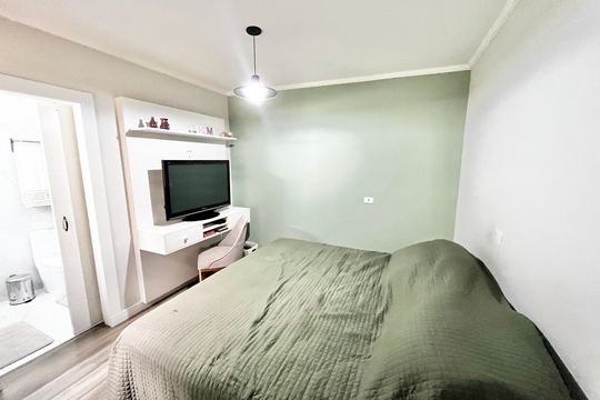 Quarto Suíte 3 de casa à venda com 3 quartos, 200m² em Jardim Carlu, São Paulo