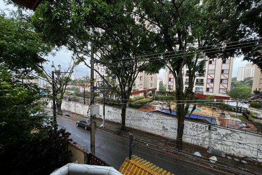  Varanda da Suíte 2 de casa à venda com 3 quartos, 200m² em Jardim Carlu, São Paulo