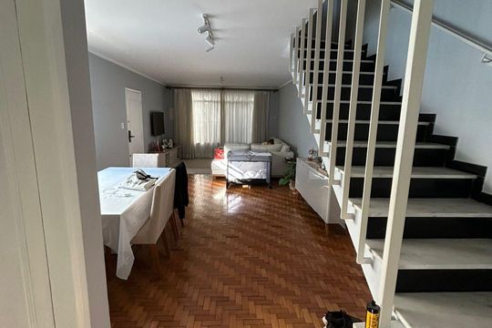 Casa à venda com 3 quartos, 161m² em Vila Clementino, São Paulo