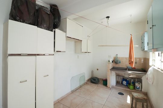 Quintal e Área de Serviço de casa à venda com 3 quartos, 350m² em Casa Verde, São Paulo