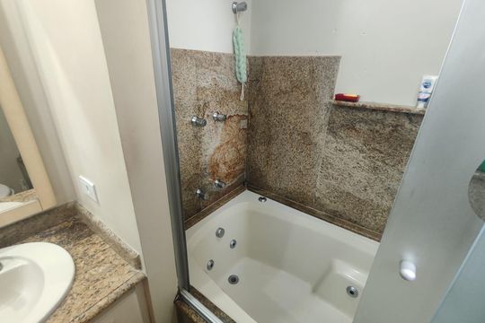 Banheiro de apartamento à venda com 3 quartos, 183m² em Jardim Bela Vista, Santo André
