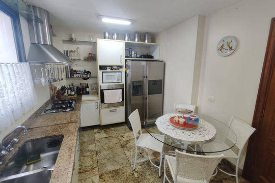 Cozinha de apartamento à venda com 3 quartos, 183m² em Jardim Bela Vista, Santo André