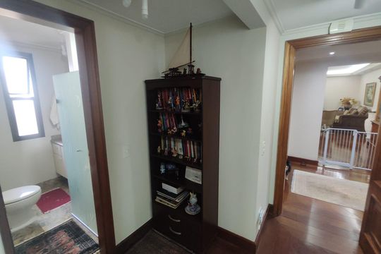 Corredor de apartamento à venda com 3 quartos, 183m² em Jardim Bela Vista, Santo André