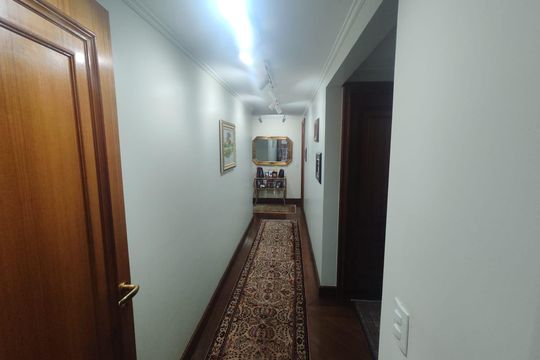Corredor de apartamento à venda com 3 quartos, 183m² em Jardim Bela Vista, Santo André