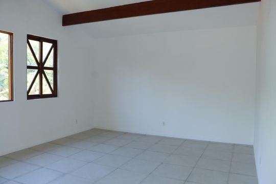 Casa de Condomínio para alugar com 4 quartos, 260m² em Vila Santo Antonio de Carapicuiba, Cotia
